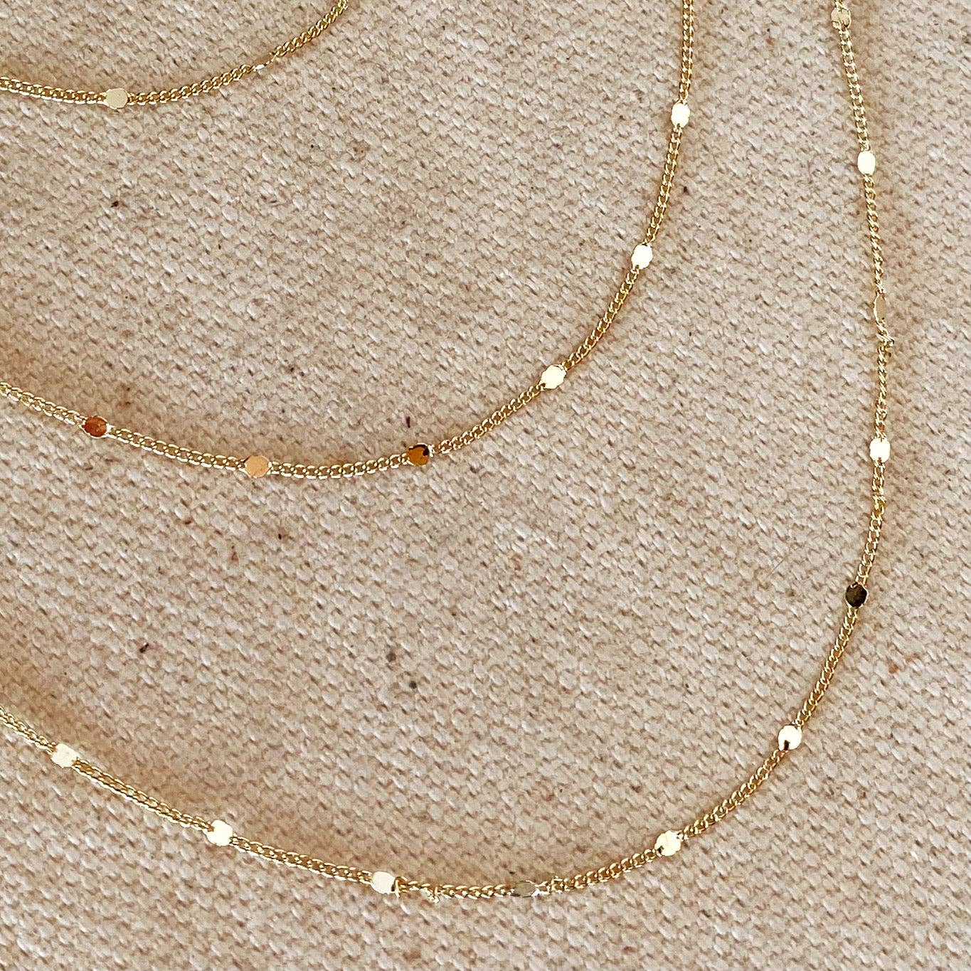 Curb chain with embossed details (1 mm, 45 cm) • 18k Gold Filled