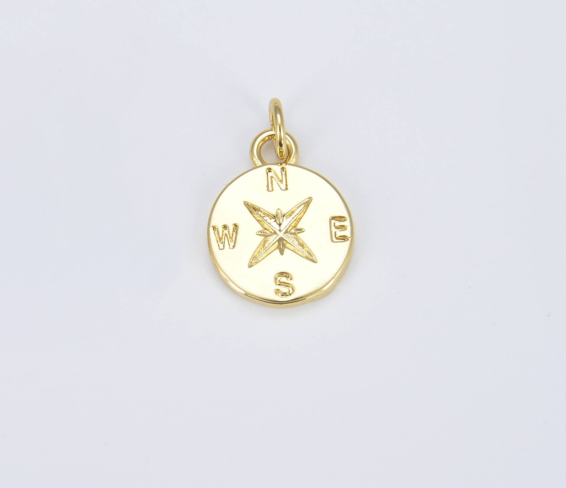 Okrogli obesek s kompasom • 18k Gold Filled