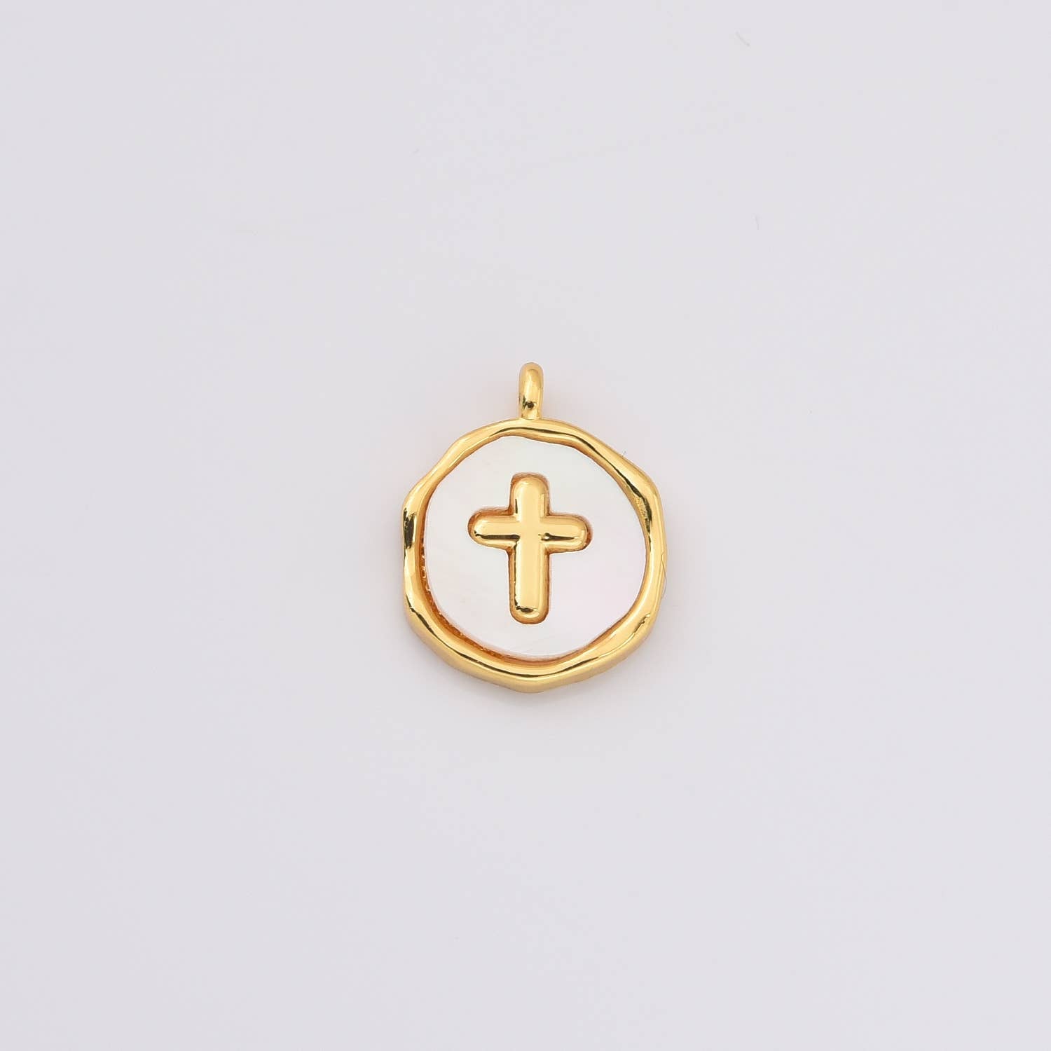 Križ z bisernim vložkom • 18k Gold Filled